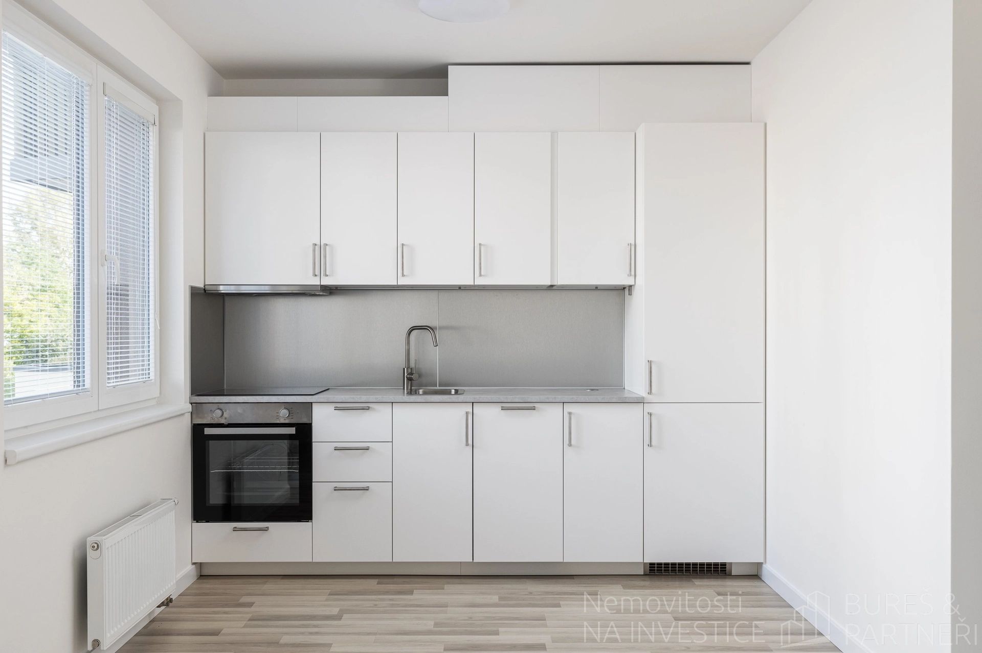 Pronájem, Byty 1+kk, 34 m2 s balkónem - Granitova, Praha 9 - Hloubětín