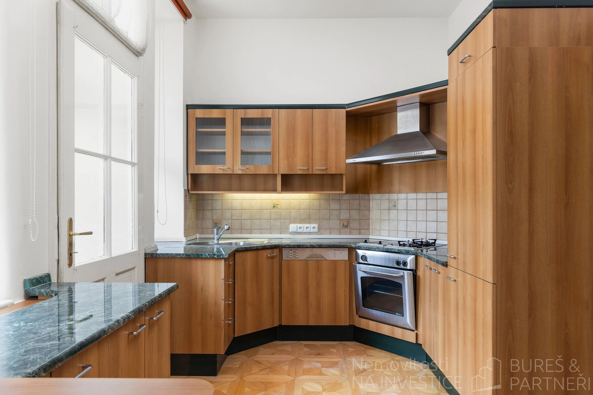 Pronájem byty 3+kk s balkonem, 104 m2 - Dr. Zikmunda Wintra, Praha - Bubeneč