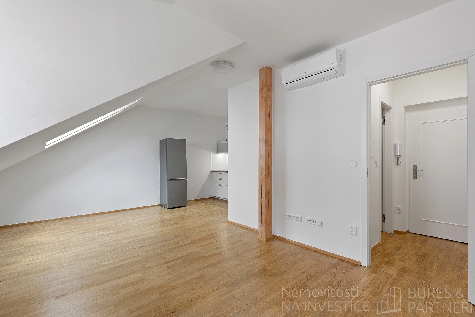 Pronájem, Byty 1+kk, 34m2 - Slavojova, Praha 2 - Nusle