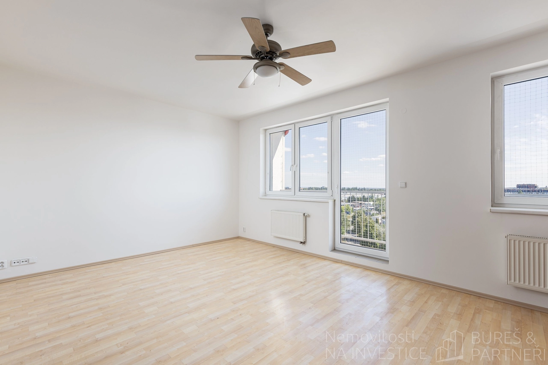 Pronájem bytu 3+kk s balkonem a lodžií, 85 m2, Ivančická, Praha 9 - Letňany